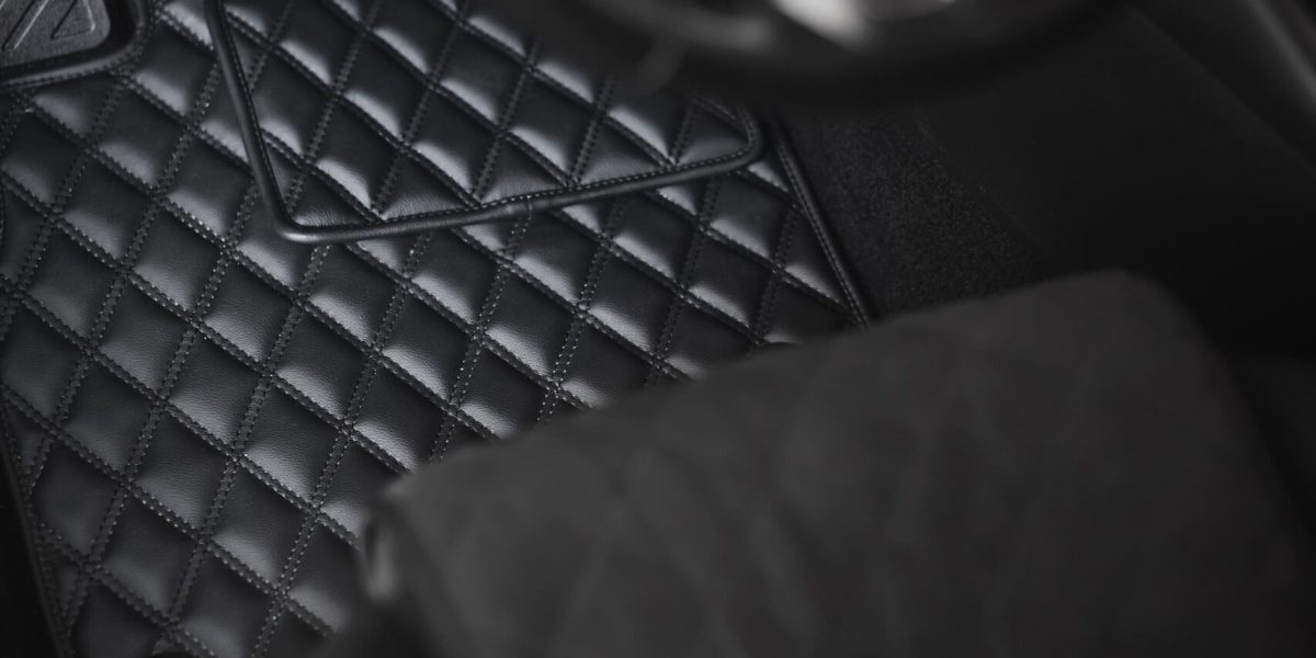 leather-floor-mat-with-diamond-shape-texture-eco-leather-luxury-floor-mat-front-row-car-interior